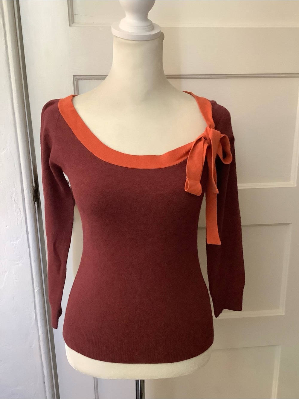 NWT Coquette Boatneck Bow Sweater in Scarlett and Persimmon Sz Small, Soft